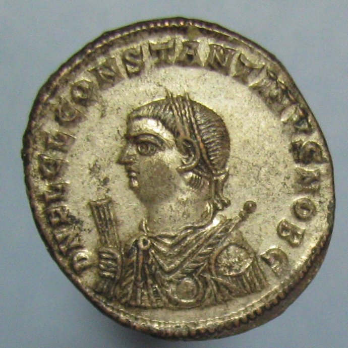 A-Remarkably-Sharp-Silvered-Constantine-II-Ae-3